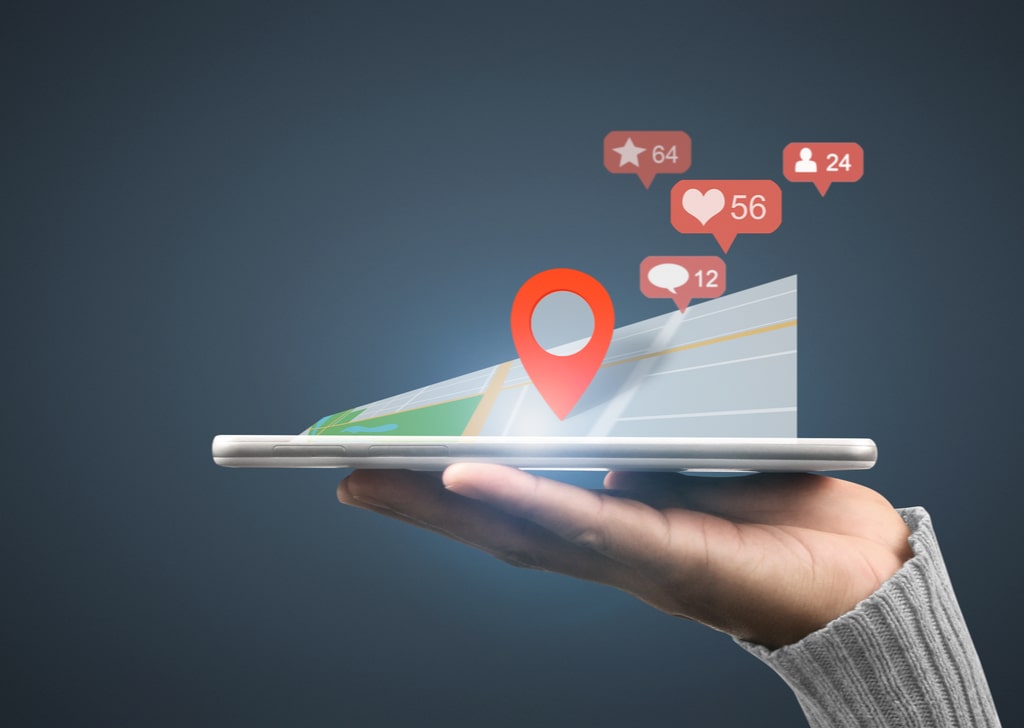 Determining the best app to track a cell phone location