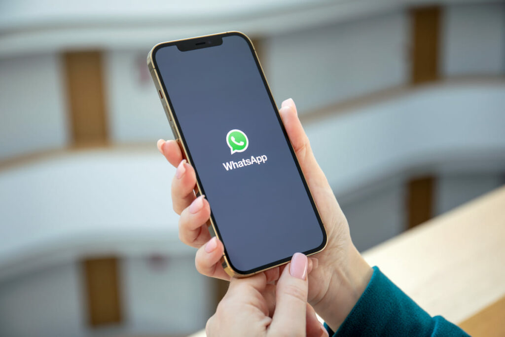 Bagaimana cara memata-matai whatsapp seseorang?